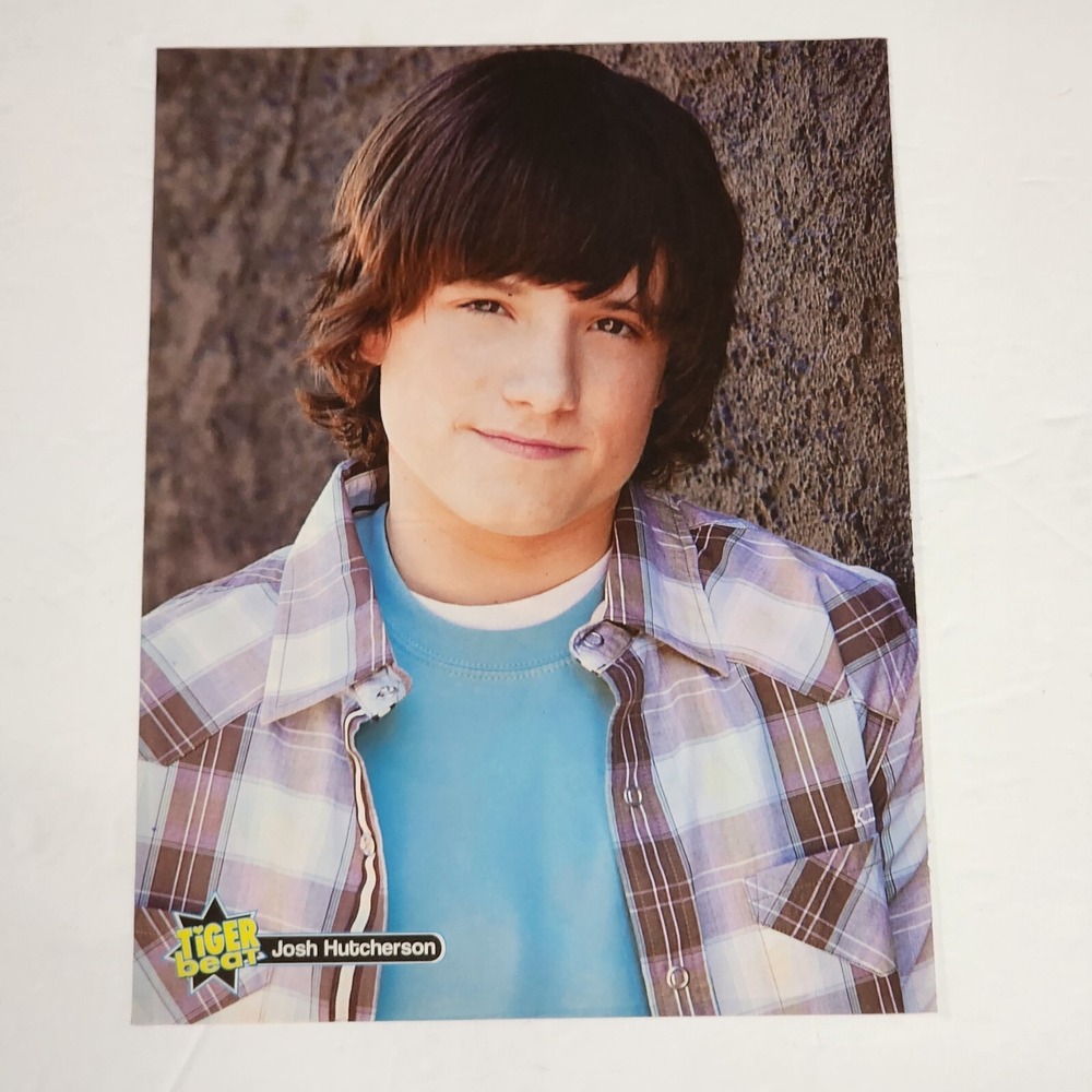 Josh Hutcherson Tiger Beat Headshot Pin-Up Poster Clipping 8x10.5